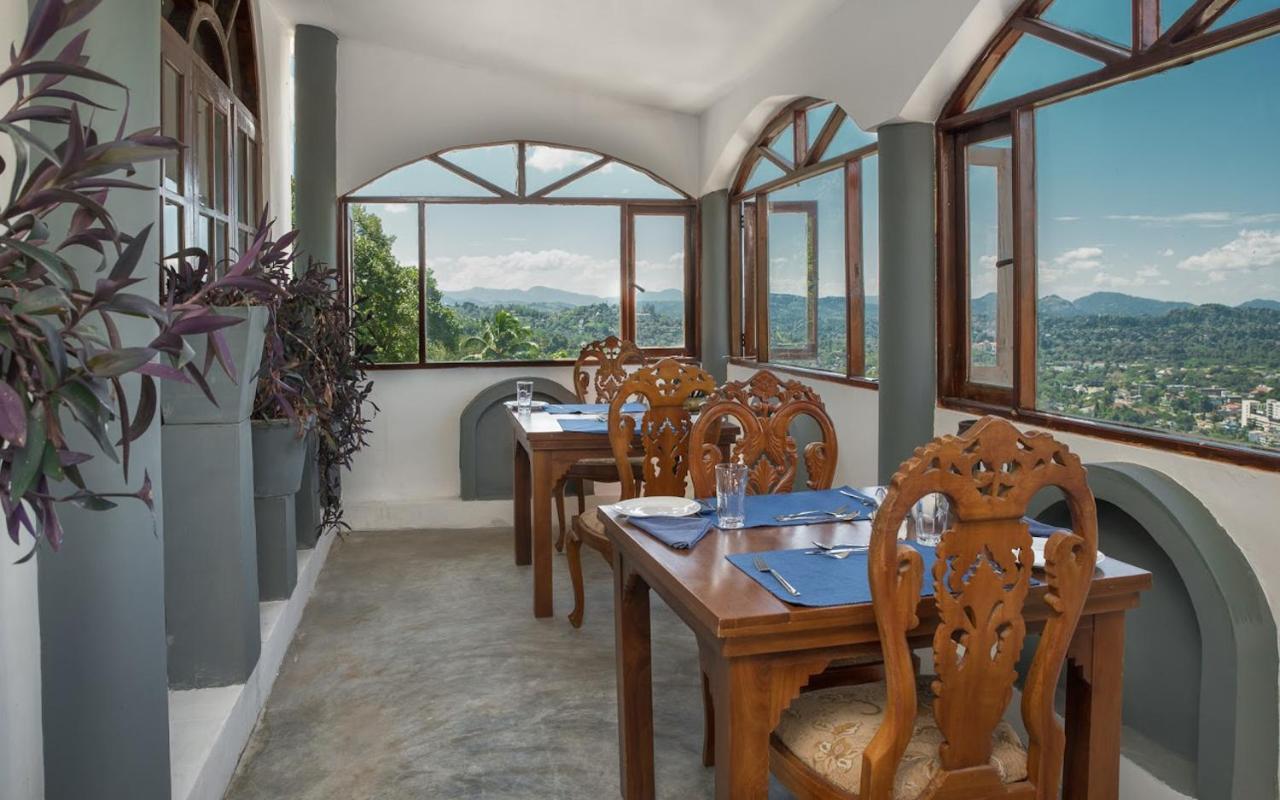 Ceylon Breeze Hotel Kandy Exterior foto