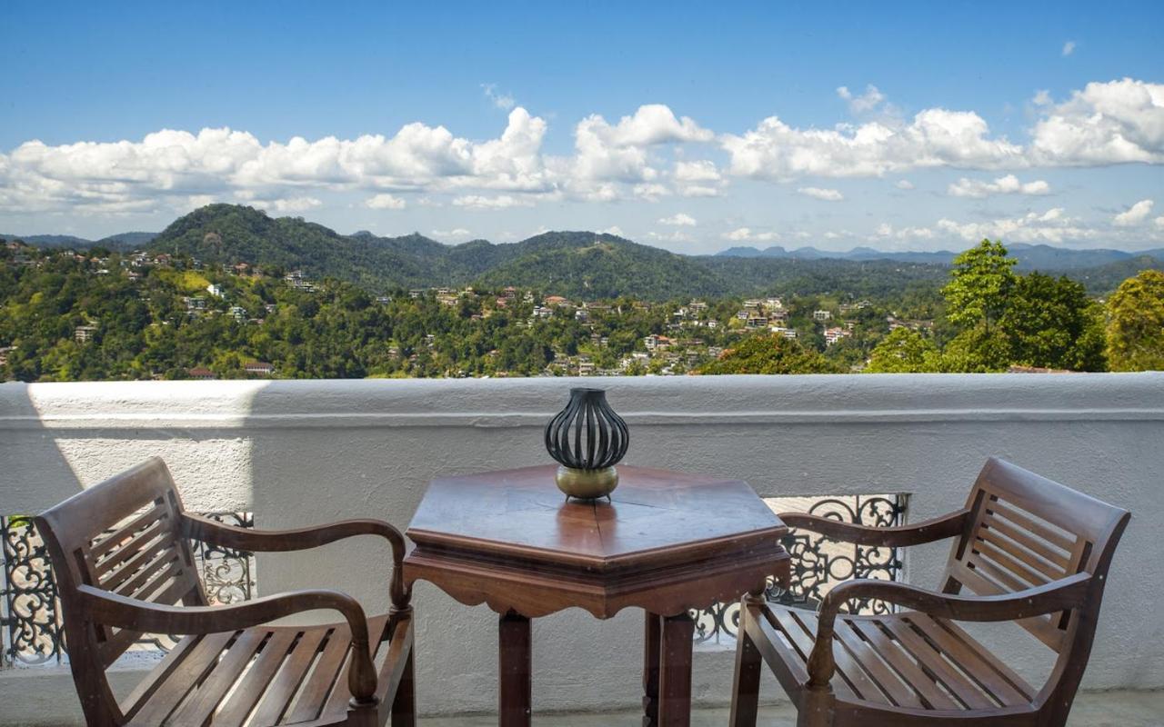 Ceylon Breeze Hotel Kandy Exterior foto